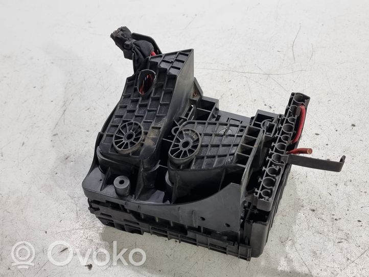 Volkswagen Golf VI Fuse box set 01718130