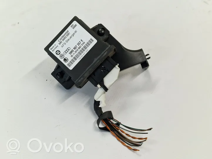 Volkswagen Touran II Light module LCM 5M0907357E