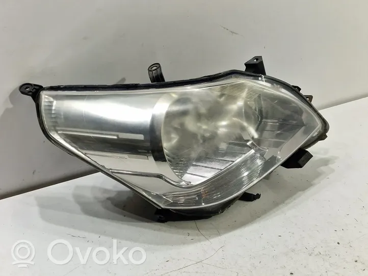 Toyota Verso Faro/fanale 811100F10000