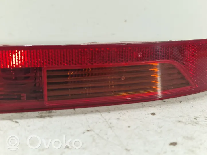 Audi Q7 4L Galinis žibintas bamperyje 4L0945095