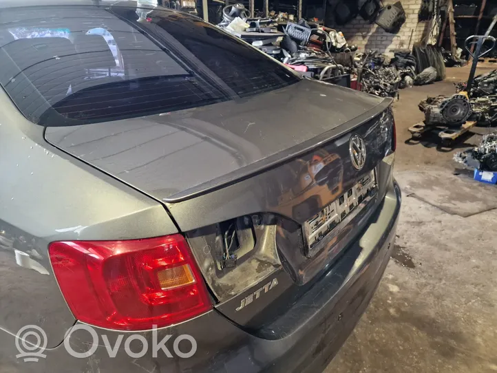 Volkswagen Jetta VI Galinis dangtis (bagažinės) LD7X