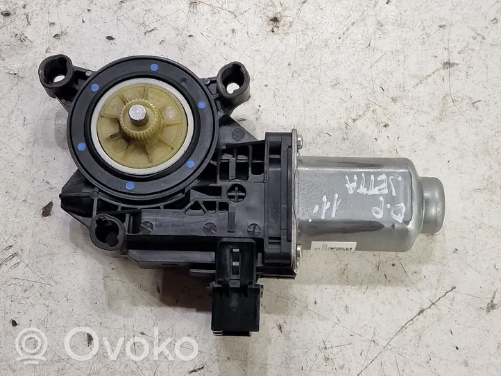 Volkswagen Jetta VI Front door window regulator motor 6R0959802P