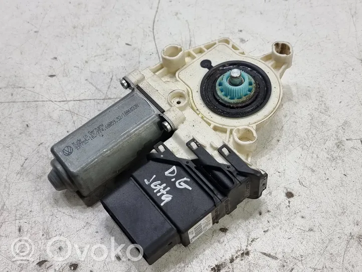 Volkswagen Jetta V Moteur de lève-vitre de porte arrière 1K5839402