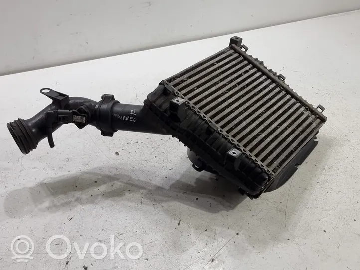 Volkswagen Touareg I Radiatore intercooler 7L0145804A