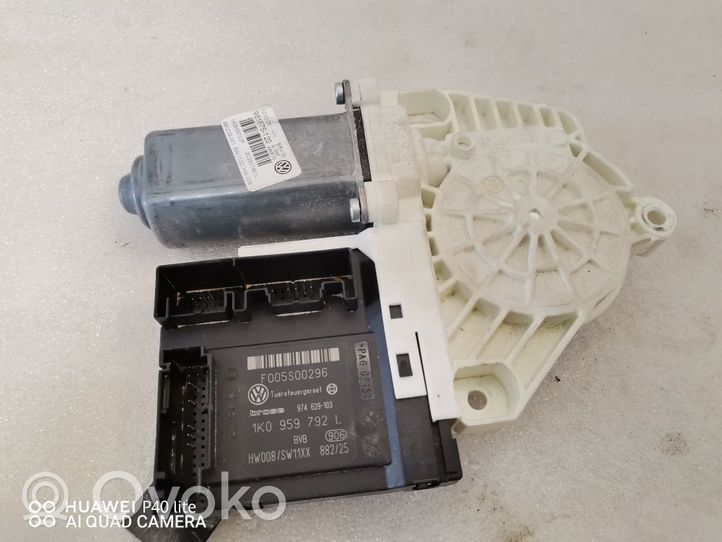 Volkswagen PASSAT B6 Moteur de lève-vitre de porte avant 1K0959792L