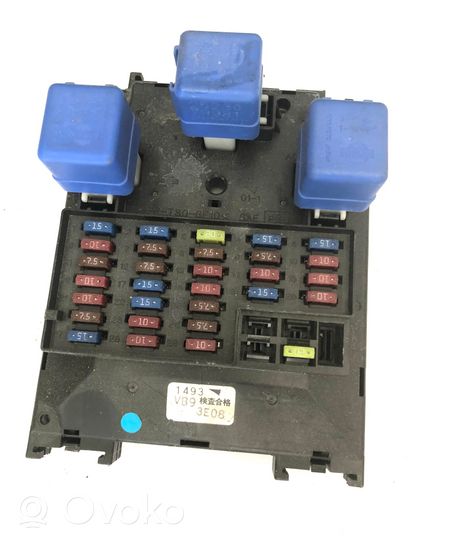 Nissan Patrol 4W60 Fuse module VB9