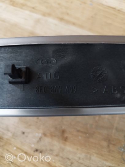 Audi A4 S4 B7 8E 8H Moulure/baguette de porte avant 8E0867409