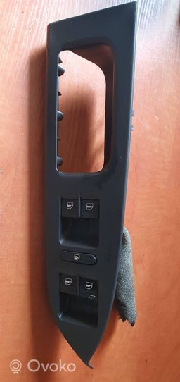 Volkswagen Touran II Support bouton lève vitre porte avant 1T1867371H