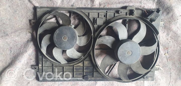 Volkswagen Touran I Aro de refuerzo del ventilador del radiador 1K0121207T 