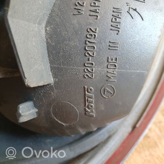 Subaru Outback Lampa tylna 22020792