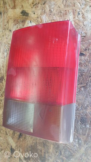 Audi 100 S4 C4 Lampy tylnej klapy bagażnika 4A0945093