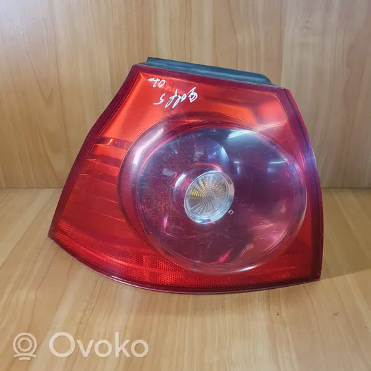 Volkswagen Golf V Lampa tylna 1K6945095E