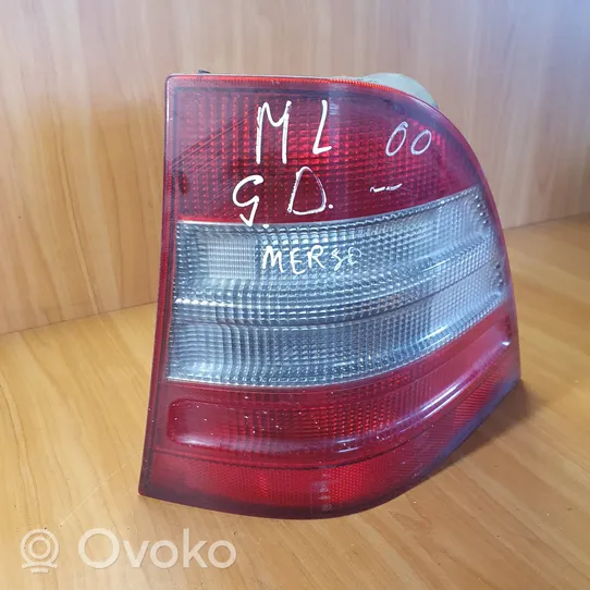 Mercedes-Benz ML W163 Lampa tylna A1638200464