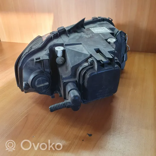 Audi A3 S3 A3 Sportback 8P Lampa przednia 8P0941003K