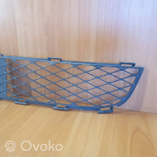 Toyota Yaris Verso Front bumper lower grill 5311252090