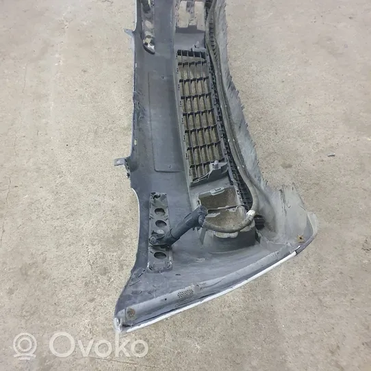 Volkswagen Golf V Paraurti anteriore 1K0807221