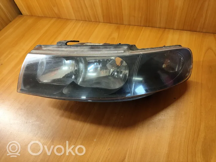 Seat Leon (1M) Lampa przednia 1M1941001D