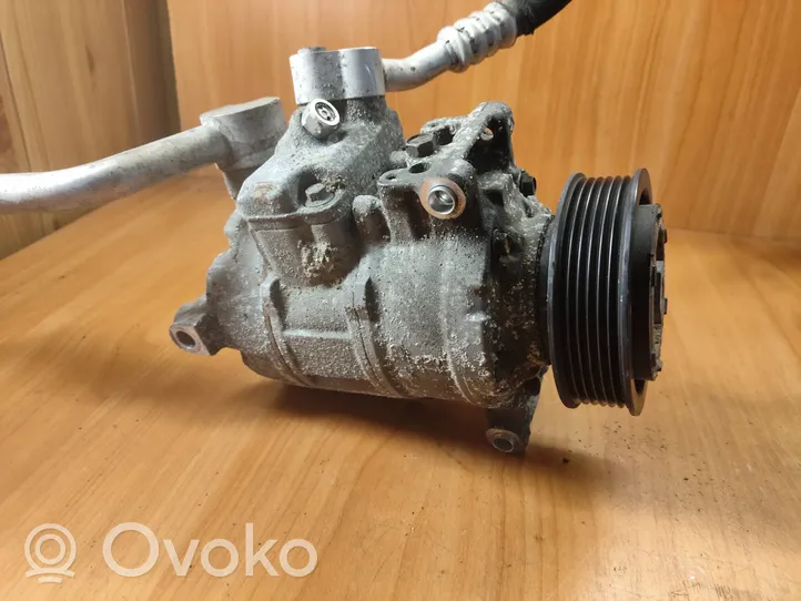 Audi A5 8T 8F Ilmastointilaitteen kompressorin pumppu (A/C) 8K0260805L