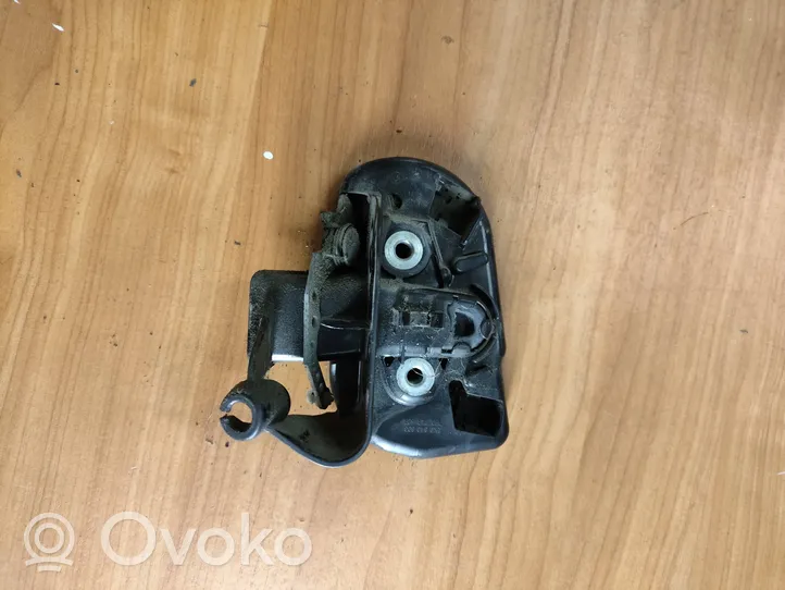 Volkswagen Caddy Sliding door lock 2K0843603