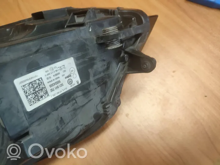 Volkswagen Golf VII Lampa przednia 5G1941752