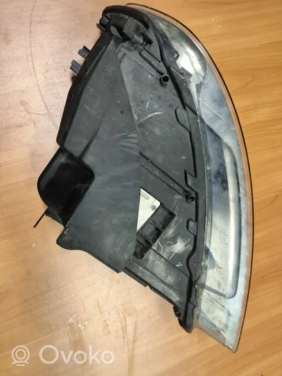 Audi Q7 4L Lampa przednia 4L0941004B