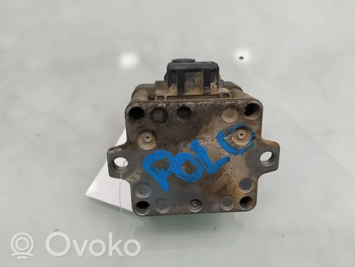 Volkswagen Polo Bobine d'allumage haute tension 6N0905104