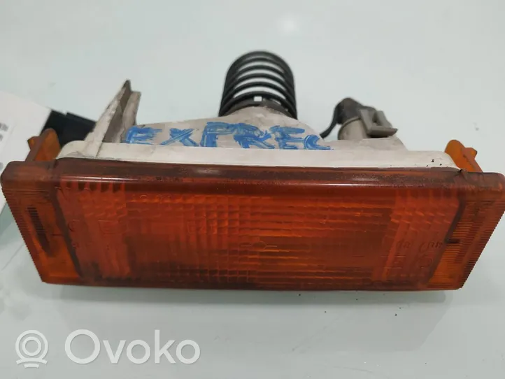 Renault Express Lampa przednia 7700811996