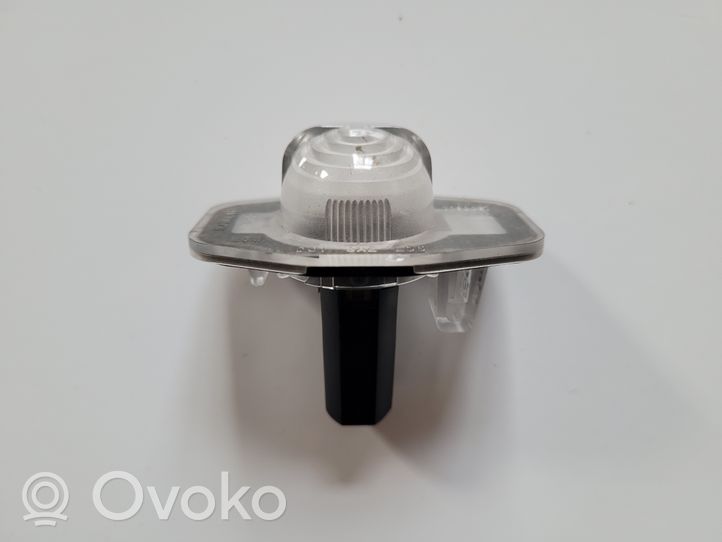 Toyota Sienna XL30 III Lampa oświetlenia tylnej tablicy rejestracyjnej 8127172011