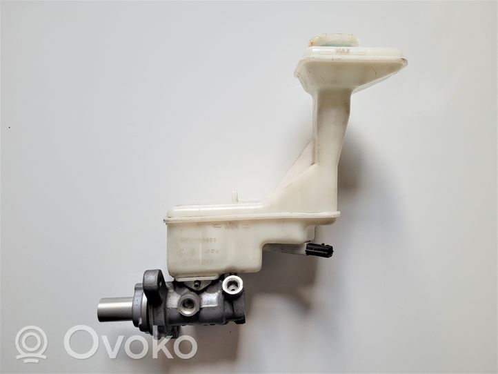 Nissan Rogue Główny cylinder hamulca 0204799693