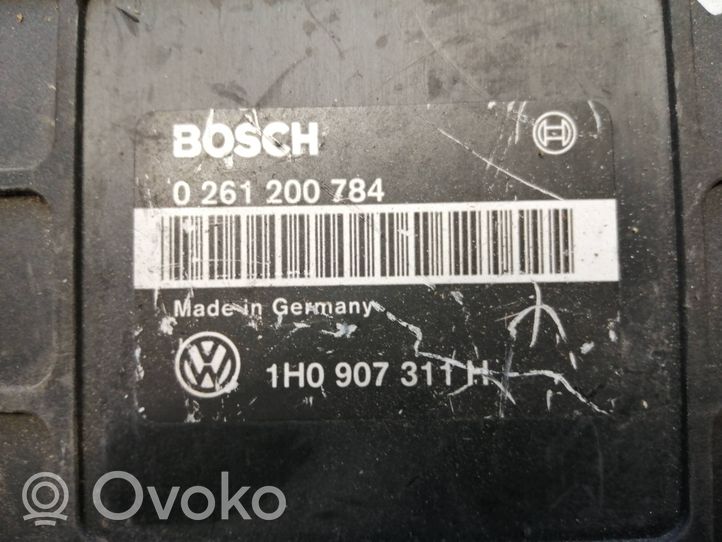 Volkswagen Golf III Variklio valdymo blokas 1H0907311H