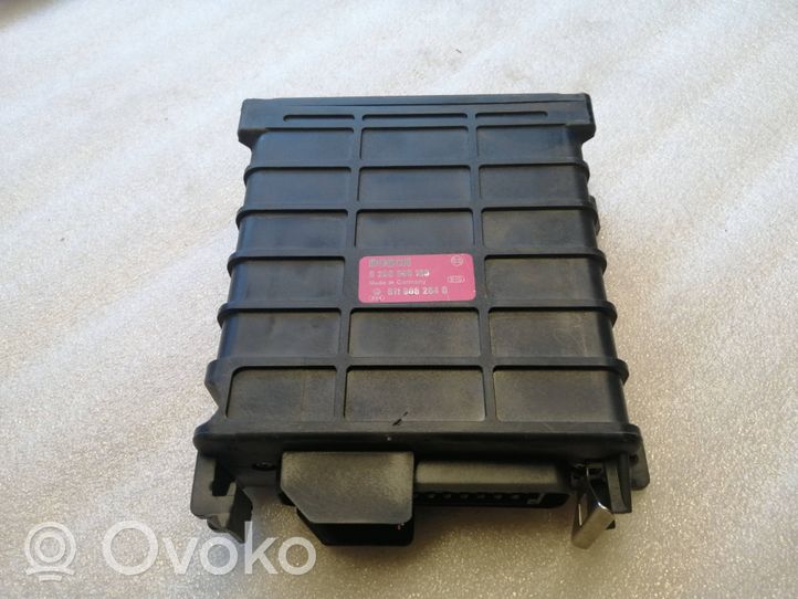 Audi 80 90 B3 Calculateur moteur ECU 811906264G