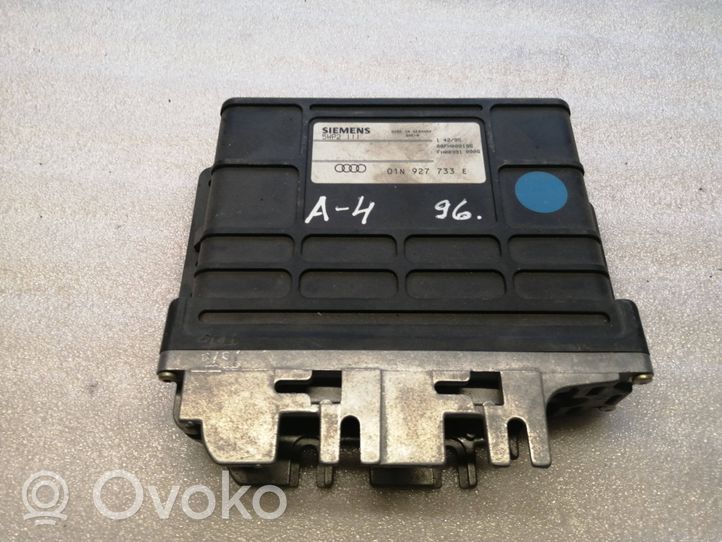 Audi A4 S4 B5 8D Pavarų dėžės valdymo blokas 01N927733L