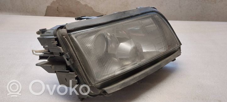 Audi A8 S8 D2 4D Lampa przednia 1305235231