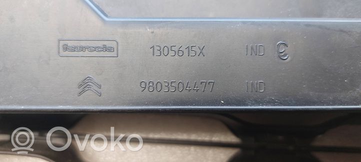 Citroen C3 Etupuskurin alempi jäähdytinsäleikkö 9803502677