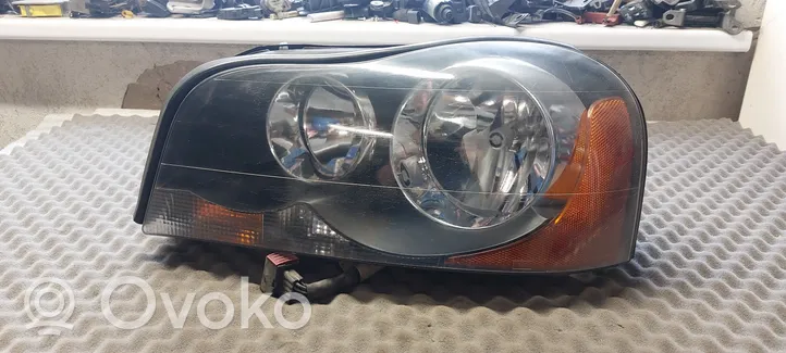 Volvo XC90 Lampa przednia 30784151