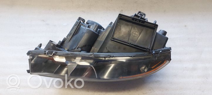 Volvo XC90 Lampa przednia 30678175