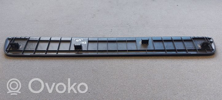KIA Carens III Front sill trim cover 85882A4000