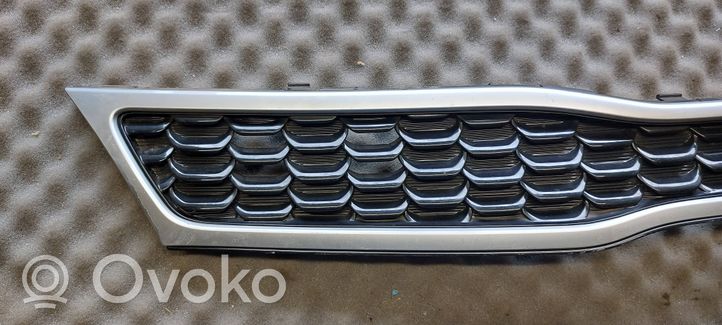 KIA Rio Grille calandre supérieure de pare-chocs avant 86351W7100