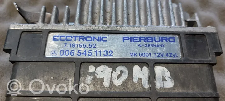 Mercedes-Benz E W124 Calculateur moteur ECU 0065451132