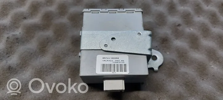 Toyota Corolla E120 E130 Calculateur moteur ECU 8966102B11