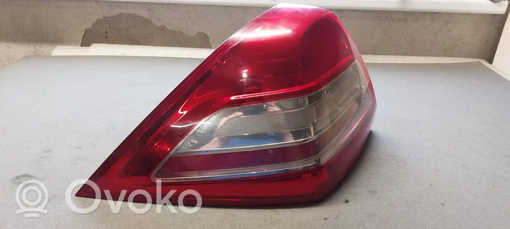 Renault Megane II Lampa tylna 8200757700