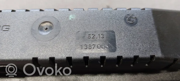 BMW Z3 E36 Monitori/näyttö/pieni näyttö 62131387063