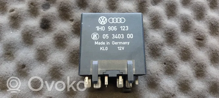 Audi A4 S4 B5 8D Citu veidu vadības bloki / moduļi 1H0906123