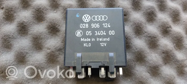 Volkswagen Golf III Przekaźnik / Modul układu ogrzewania wstępnego 028906124