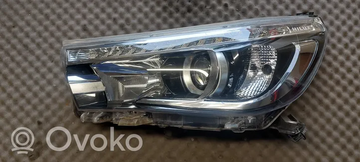 Toyota Hilux (AN120, AN130) Lampa przednia 