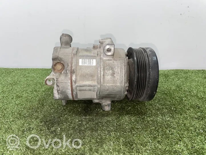 Opel Corsa D Ilmastointilaitteen kompressorin pumppu (A/C) 55701200