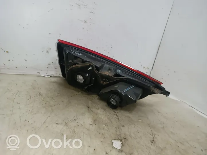 Nissan Qashqai Galinis žibintas kėbule 