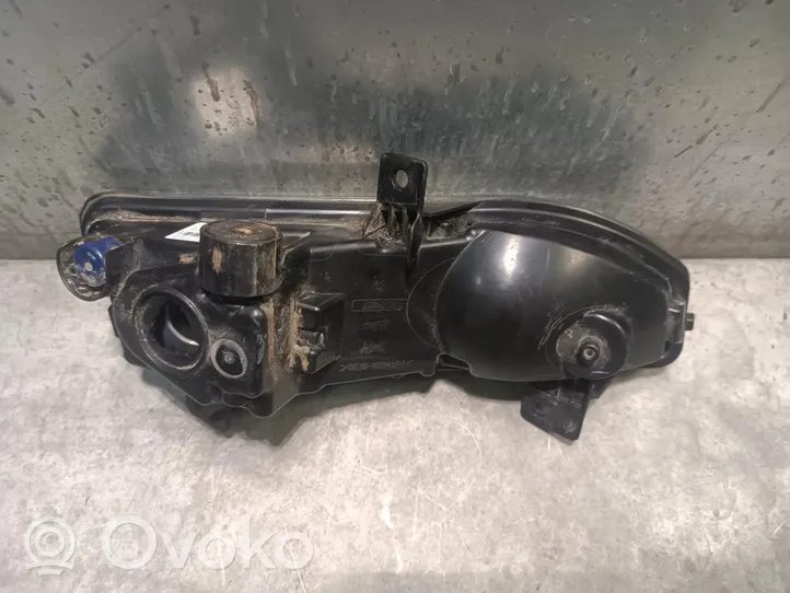 Nissan Qashqai Światło przeciwmgłowe przednie 261508995A