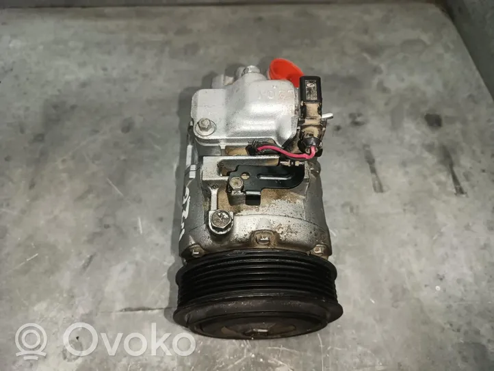 Skoda Fabia Mk2 (5J) Ilmastointilaitteen kompressorin pumppu (A/C) 6Q0820803K