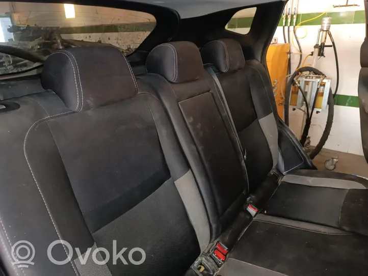 Nissan Qashqai Sėdynių komplektas 